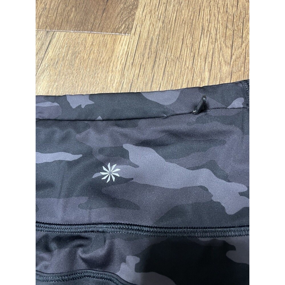 Athleta Ace printed Camo Size Medium Tennis Skort 13.5" Running Golf Athletics - Picture 8 of 8